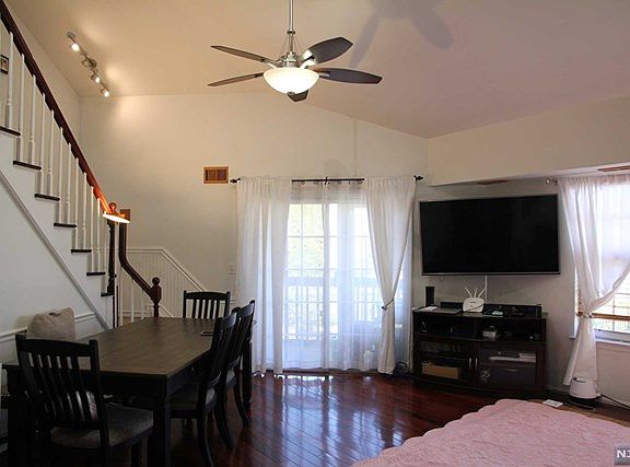 4th image of 176 Lynette Dr #1301