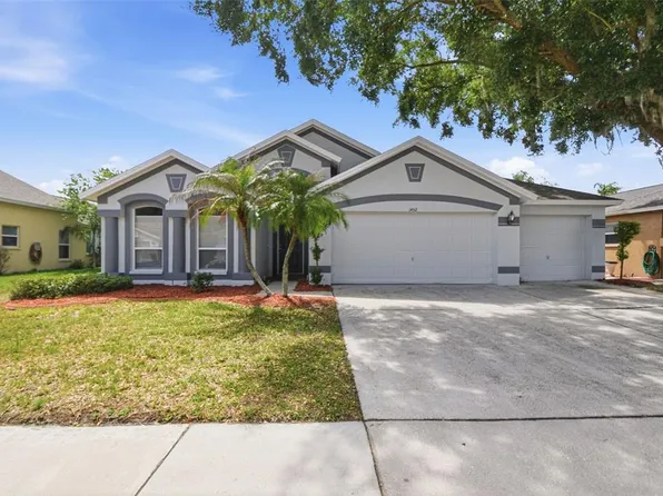 1452 Baythorn Dr, Wesley Chapel, FL 33543