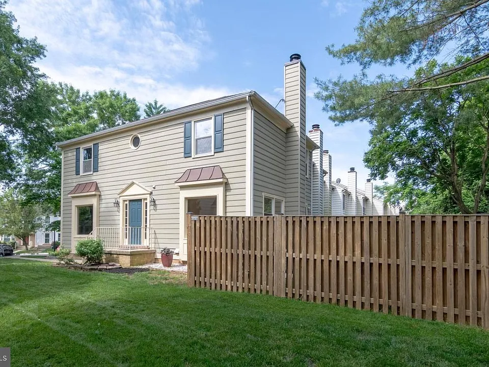 6120 Old Brentford Ct