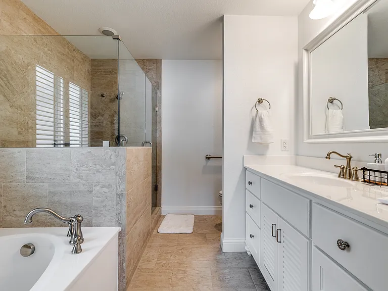 127 Jeffrey Cir — Photo 10