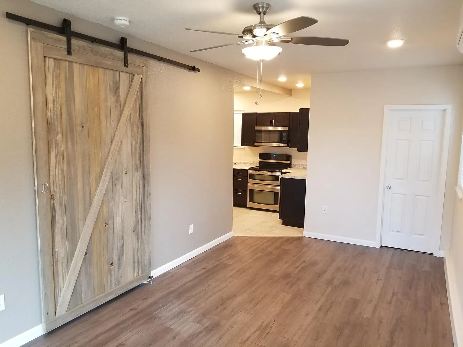 1 bed, 550 sqft, $1,795 — Photo 4