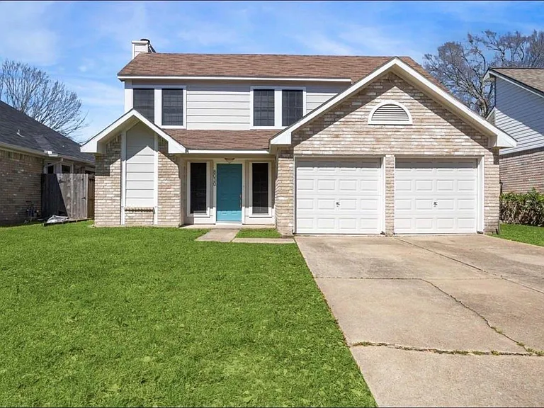 8030 Log Hollow Dr — Photo 1