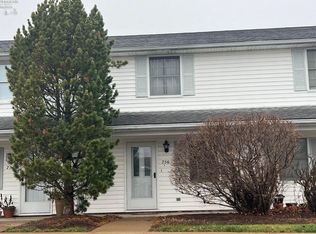 756 Chestnut Ln, Huron, OH 44839