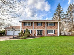 50 Plymouth Ave, Mount Sinai, NY 11766