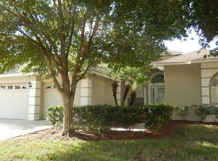 2711 Avon River Dr, Valrico, FL 33596