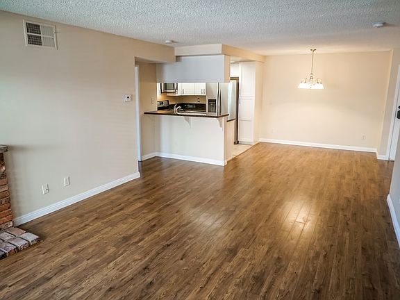 3rd image of 20235 Keswick St Unit 118