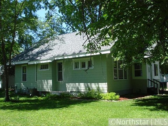 4th image of 621 11th Ave N