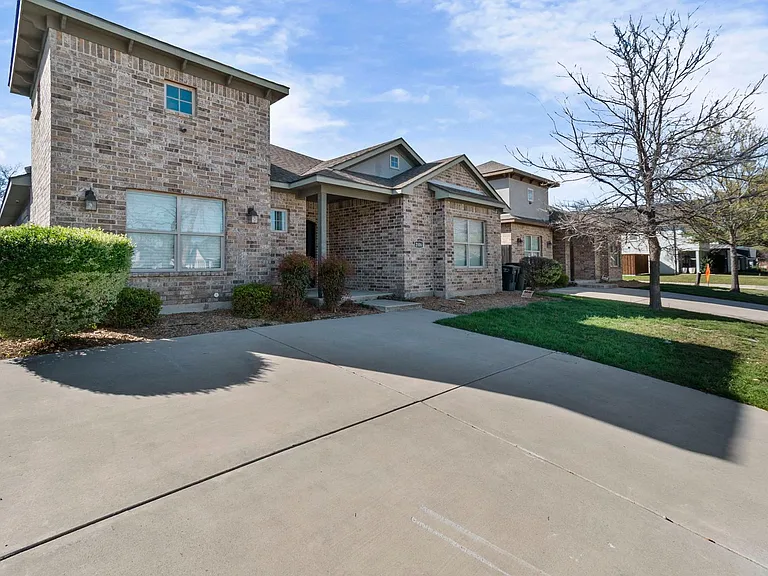 2806 Gordon Ave — Photo 31