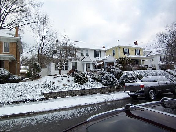 2nd image of 1909 20th St
