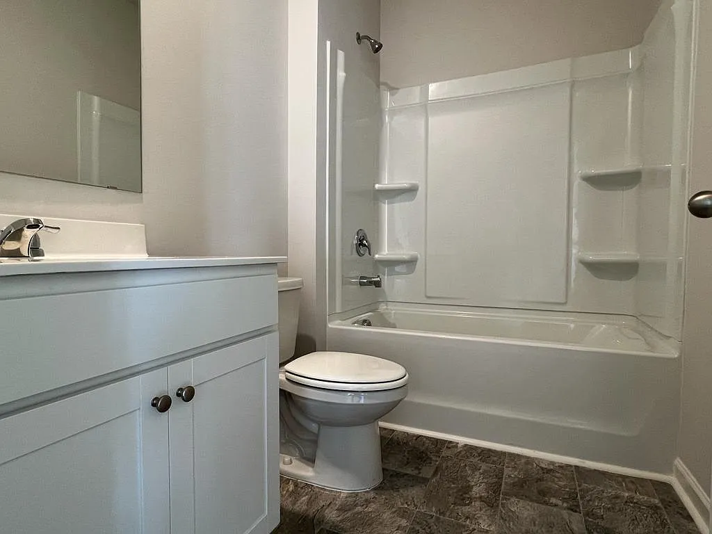 70 Berkeley Trace - LOT 7 — Photo 4