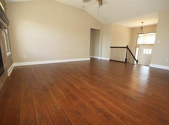 5th image of 708 Sagebrush Way