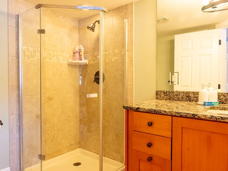 5594 Illahee Rd NE — Photo 35