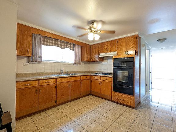 3rd image of 6134 W 79th St #B