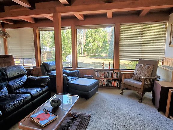 2nd image of 44912 Pine Flat Dr