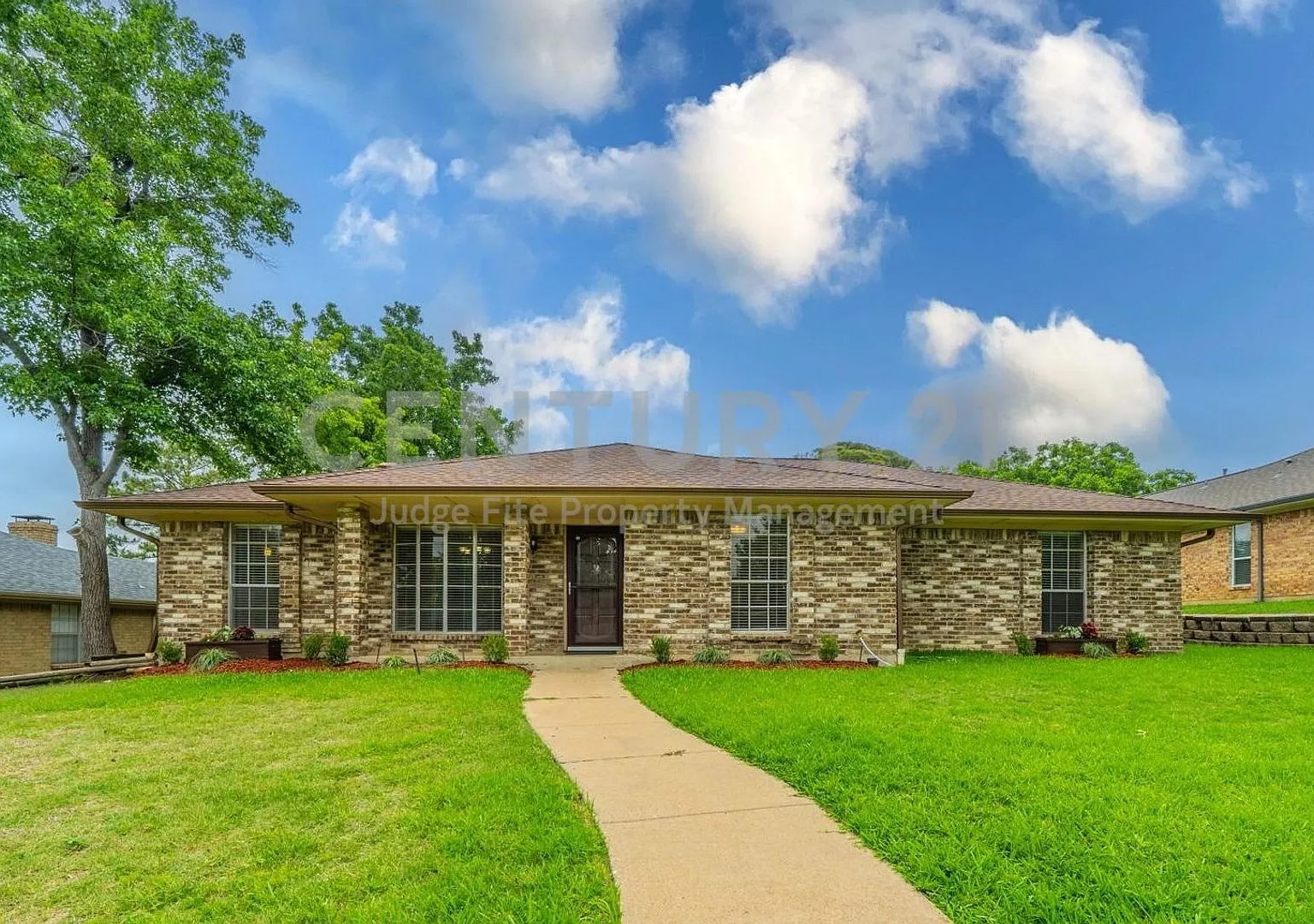 Enjoy Your Own Backyard Oasis in This 3/2/2 Carrollton Home with Sparkling In-Ground Pool! — Photo 2