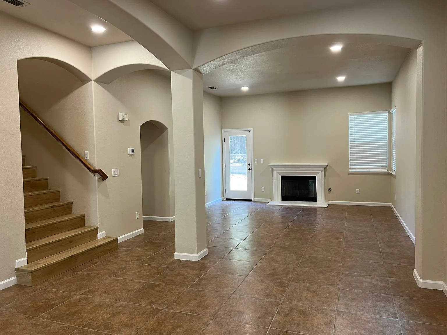 316 Bayonne Court — Photo 4