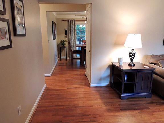 3rd image of 973 Artwood Dr