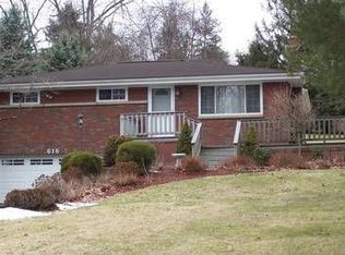 616 Greenspring Dr, Gibsonia, PA