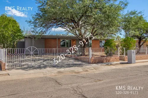 4539 S Camino Barrera Photo 1