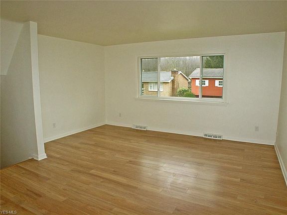 4th image of 1012 Barone Dr