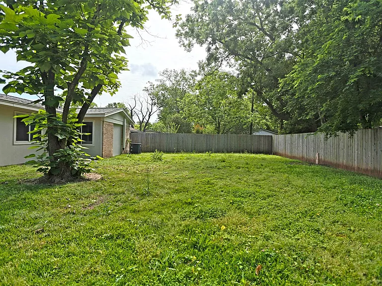 6123 Grape St — Photo 17