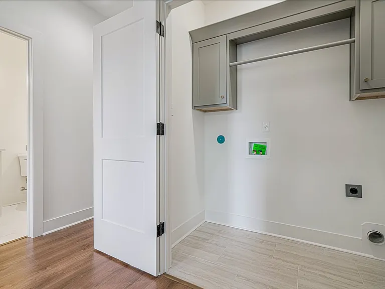 5472 Park Ave — Photo 18