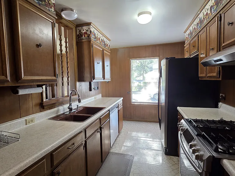 2910 Wacos Dr — Photo 17