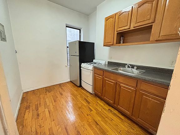 3rd image of 1338 Sterling Pl APT 3A