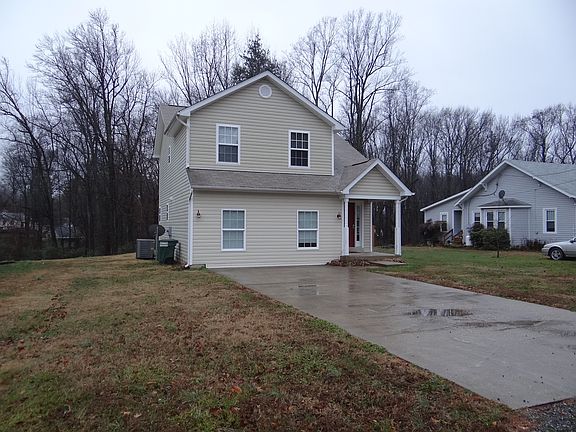 4th image of 75 Carver St