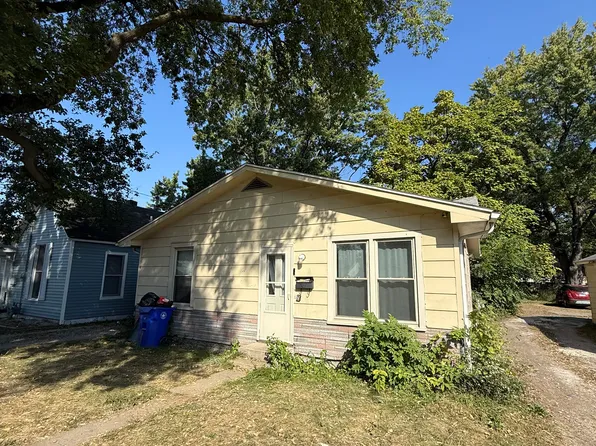 2420 E Geddes Ave, Decatur, IL 62526