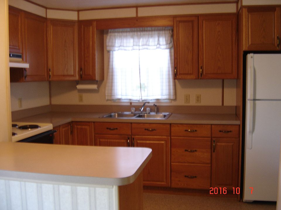 2nd image of 90 Hickory Hills Dr