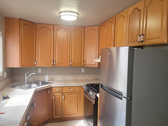 4th image of 1125 Hornblend St APT 4