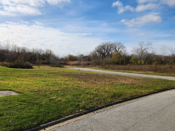 1429 W Parliament St, Crete, IL 60417