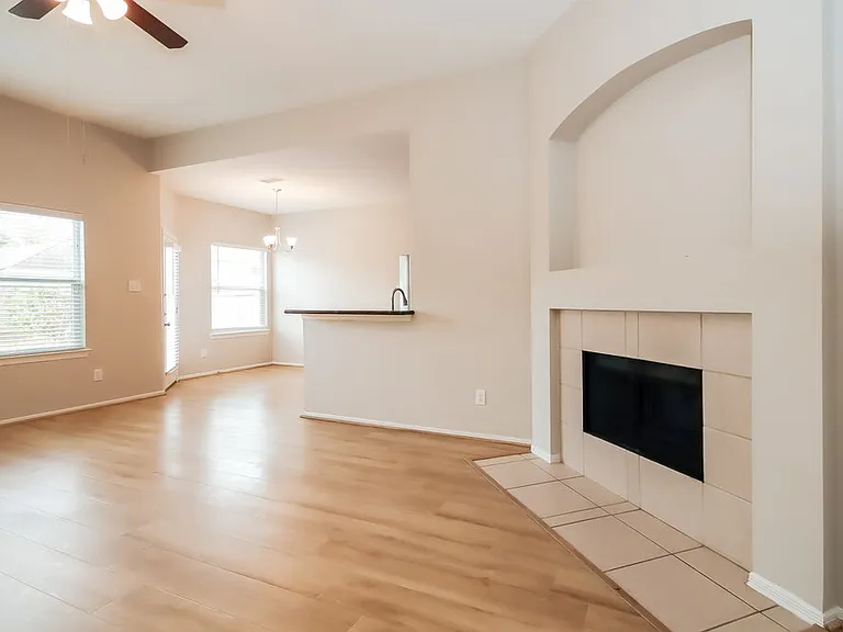 32103 Sue Ln — Photo 4