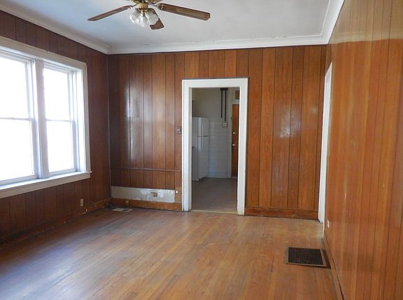 4th image of 853 Wentworth Ave