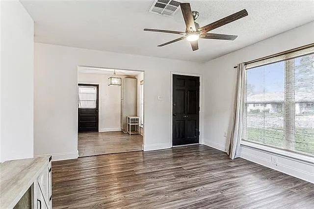 1217 N Cumberland St — Photo 2