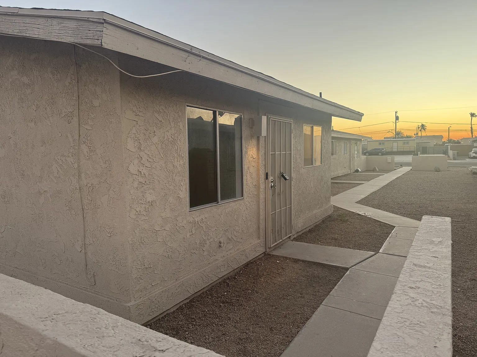 2 bed, 900 sqft, $1,150 — Photo 2