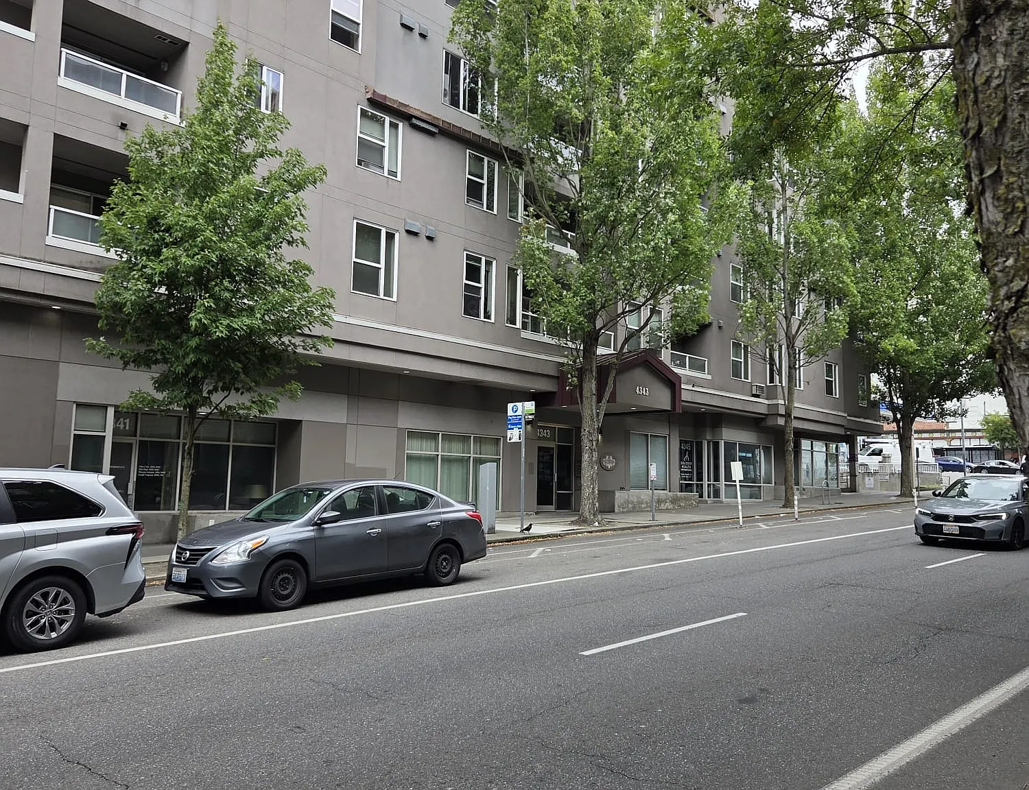 2 bed, 1165 sqft, $2,890 — Photo 4