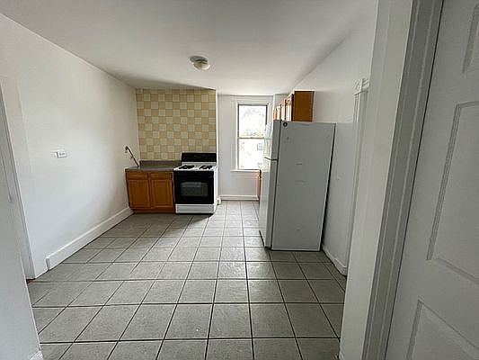 2nd image of 680 Cary Ave Floor 2