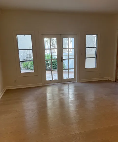 2618 N Vermont Ave — Photo 11