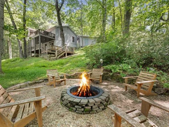 2092 W Christy Trail, Sapphire, NC 28774