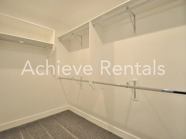 2207 S 1090 E — Photo 13