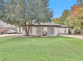 1906 Sharon Dr, Bryan, TX 77802