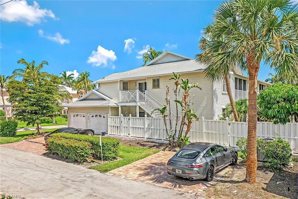 3 bed, 3.0 bath, 1667 sqft, $18,000 — Photo 4