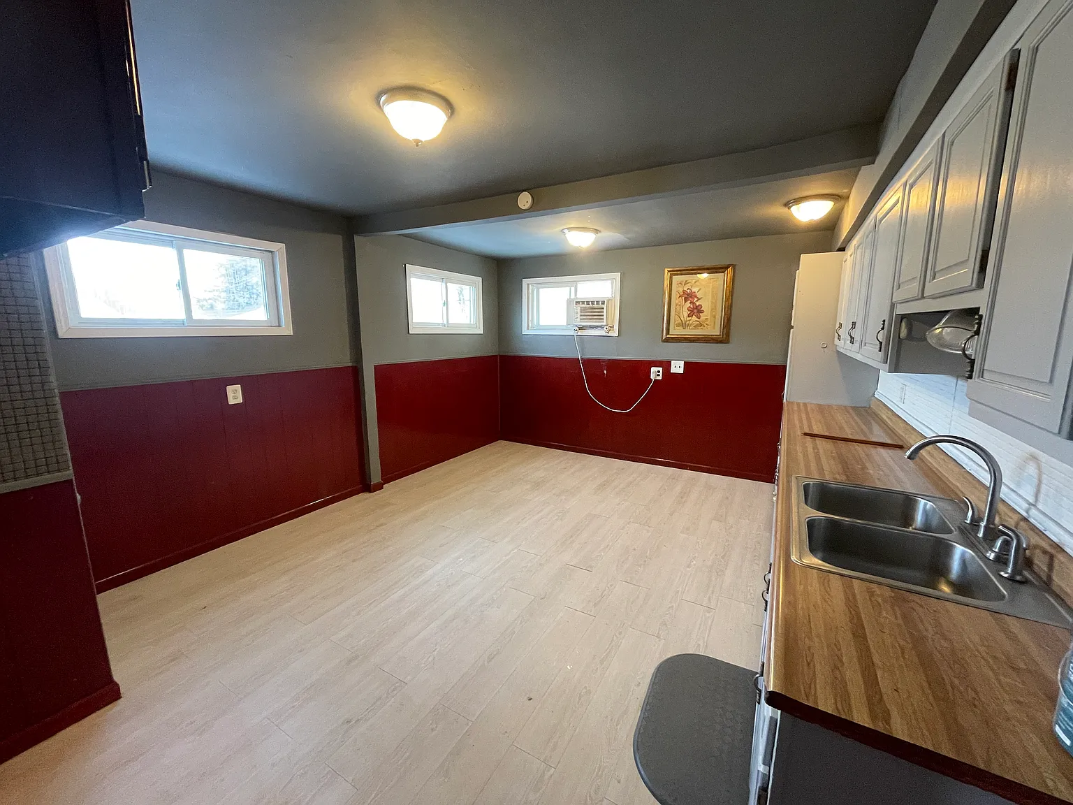 3 bed, 1100 sqft, $1,400 — Photo 3