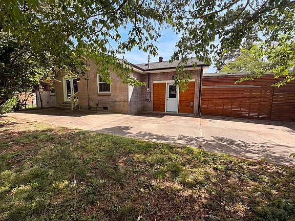 5th image of 242 Kingswood Dr