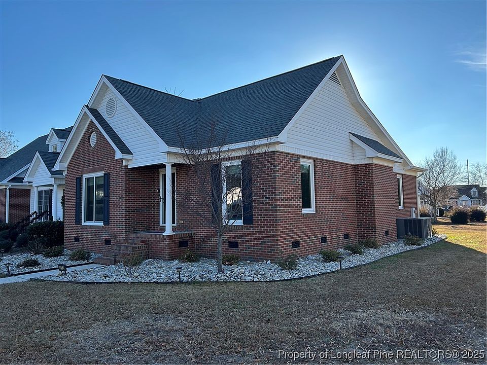 1st image of 712 Amber Leaf Dr