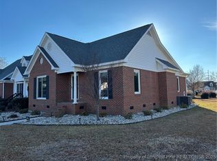 712 Amber Leaf Dr, Lumberton, NC 28358