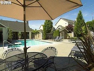 724 SE Fairwinds Loop — Photo 13