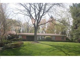 8 Woodward Rd, West Nyack, NY 10994
